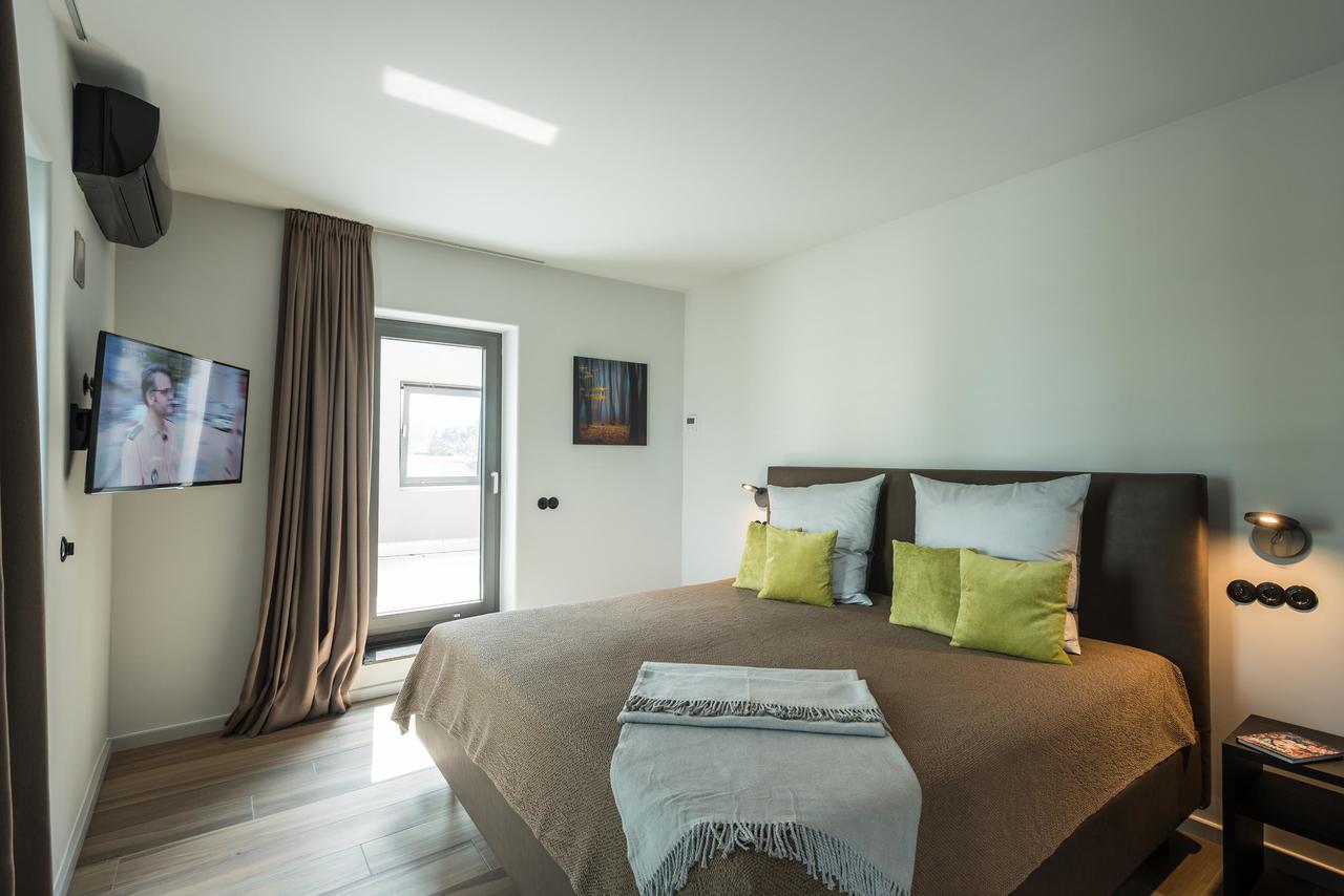 Golden Ball, Exclusive Serviced Apartments Munich Aschheim Exterior photo